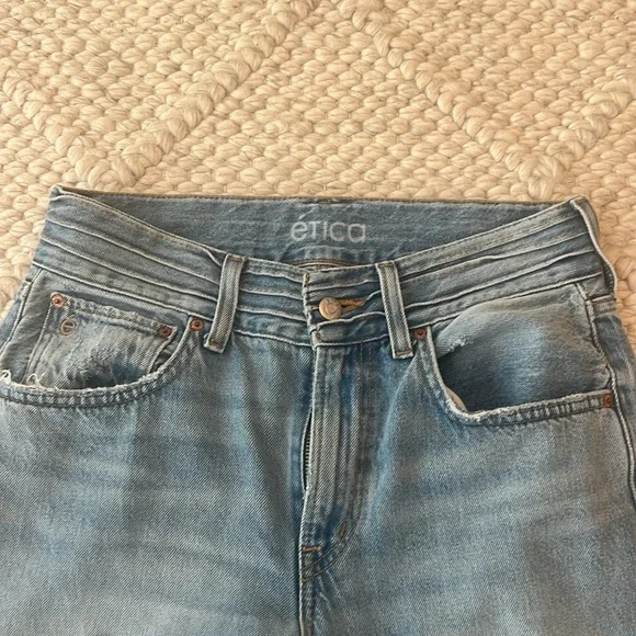 Ética Wide leg Denim Jeans in a light blue wash - Picture 3 of 6